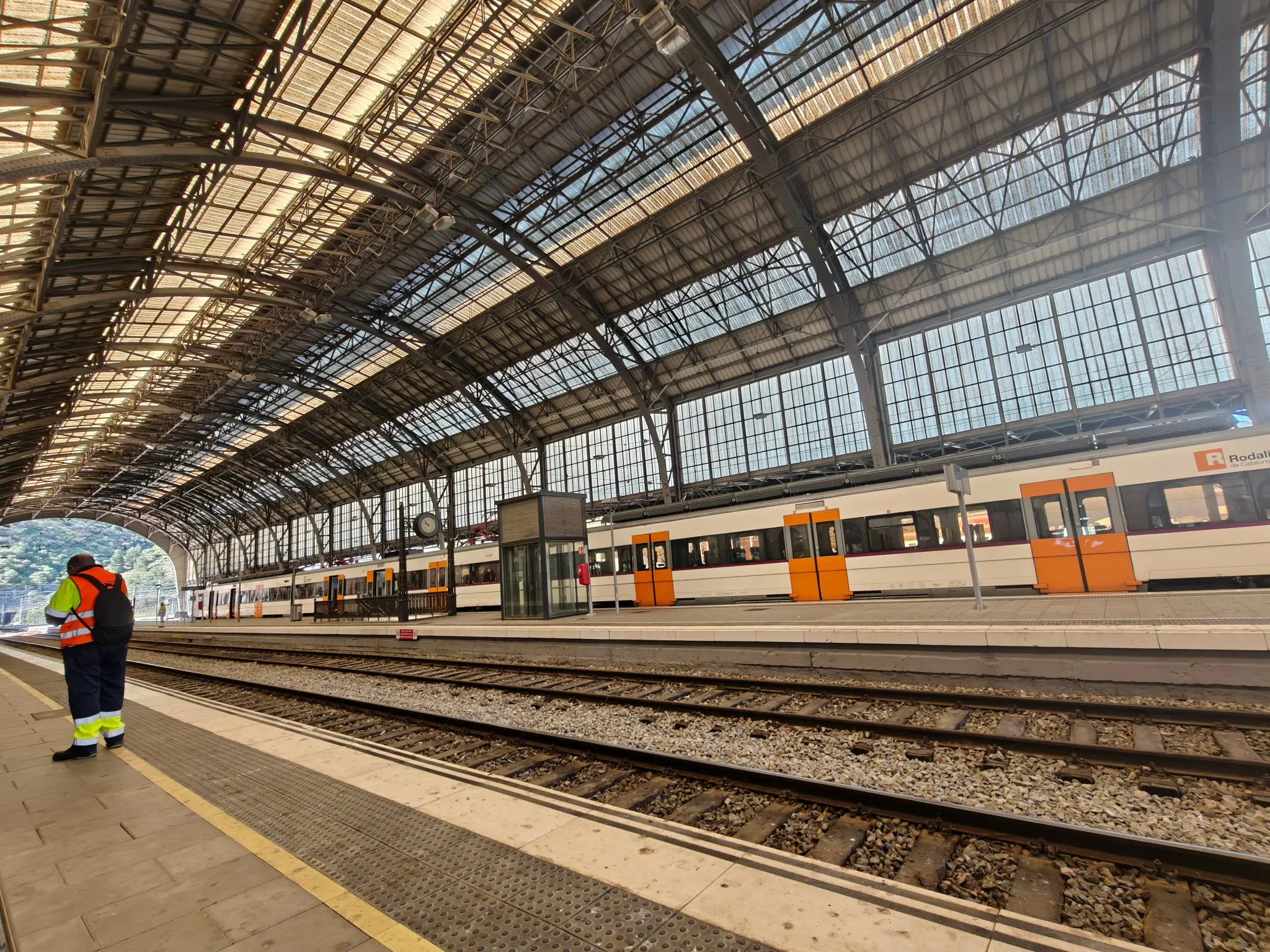 Portbou train station, with a Rodalies train in platform 4